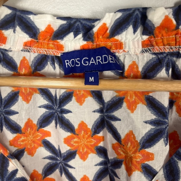 Ro’s Garden Orange and Blue white printed button down blouse size medium - Picture 2 of 8